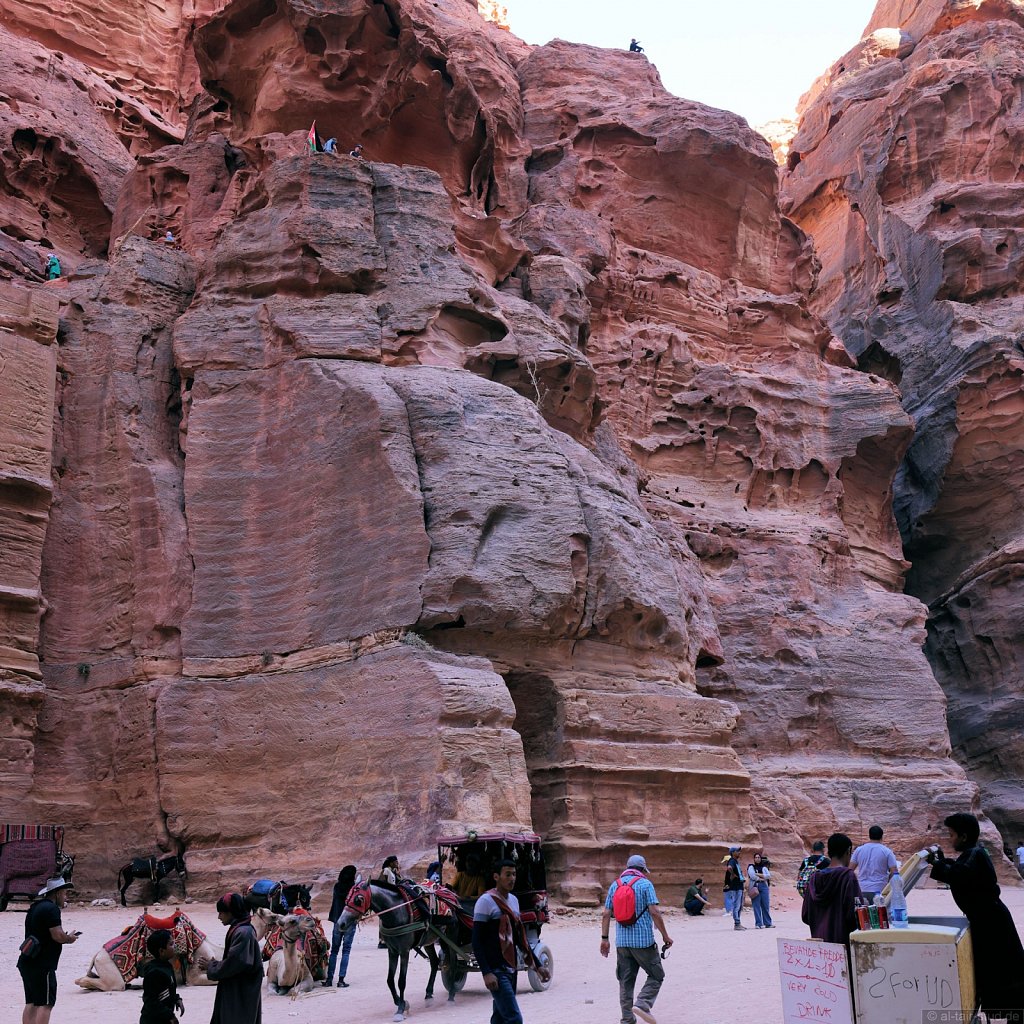 2022-10-14-WAHO-Tour-A-Petra-089-R5-51859-al.jpg