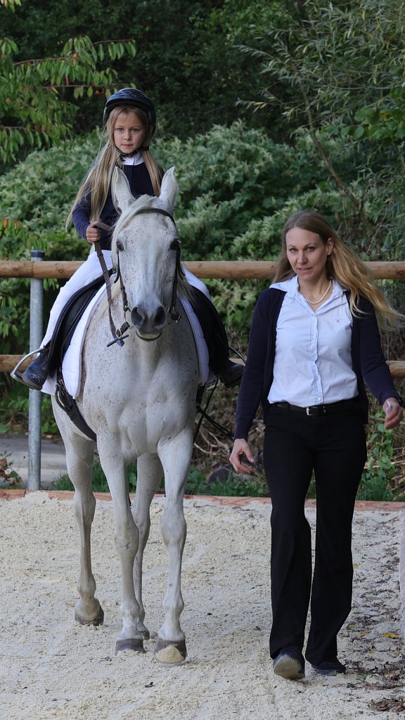 2025-09-14-Asil-Club-Pferde-R5139750.JPG